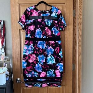 Mesh accent plus size floral dress